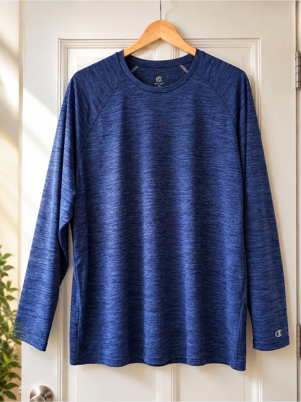 Price drop! Men Blue Performance Long Sleeve Shirt XXL Lightweight Active